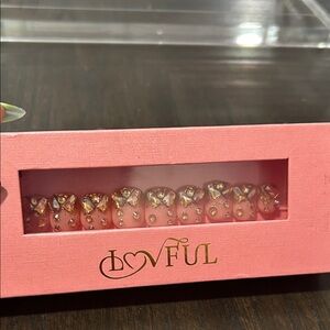 Elegant Pink and Gold Press-On Nails